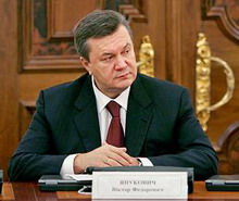 янукович «убрал» троих губернаторов ющенко